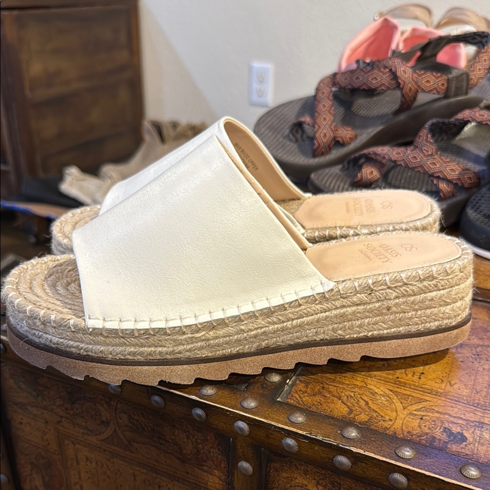 White and Tan Espadrille Slides with Jute Sole